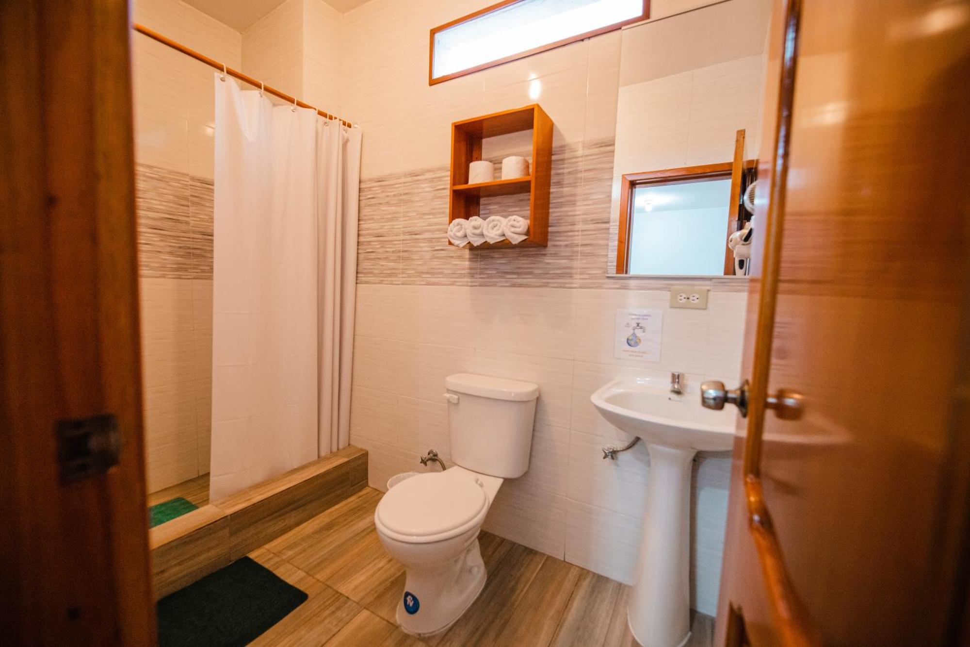 Suites En El Centro Puerto Ayora  Eksteriør billede